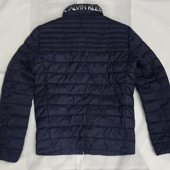 Calvin Klein light Packable Puffer Jacket Size Small - Picture 3 of 9